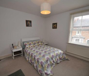 2 bedroom terraced house to rent - Photo 6