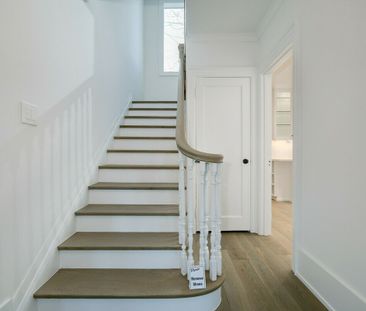 153 Rose Park Dr, ON, CA, Toronto - Photo 3