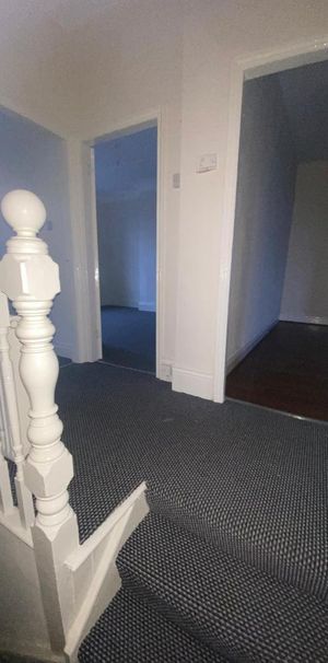3 bedroom flat to rent - Photo 1