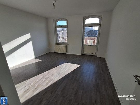 Charmante 2,5-Zimmer-Wohnung in Plauen-Preißelpöhl mit Top-Lage - Photo 1
