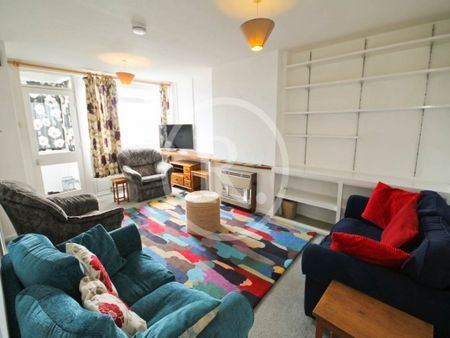 1 Bed - Rhoshendre, Waun Fawr, Aberystwyth - Photo 5