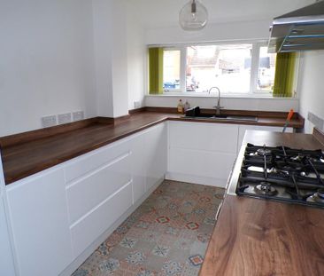 3 bedroom semi-detached house to rent - Photo 4