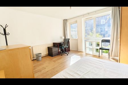 5 Bed End Terrace, Haselrigge Road, SW4 - Photo 5