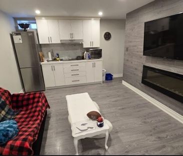 For Lease - 68 Puccini Drive, Richmond Hill, Ontario - Photo 4