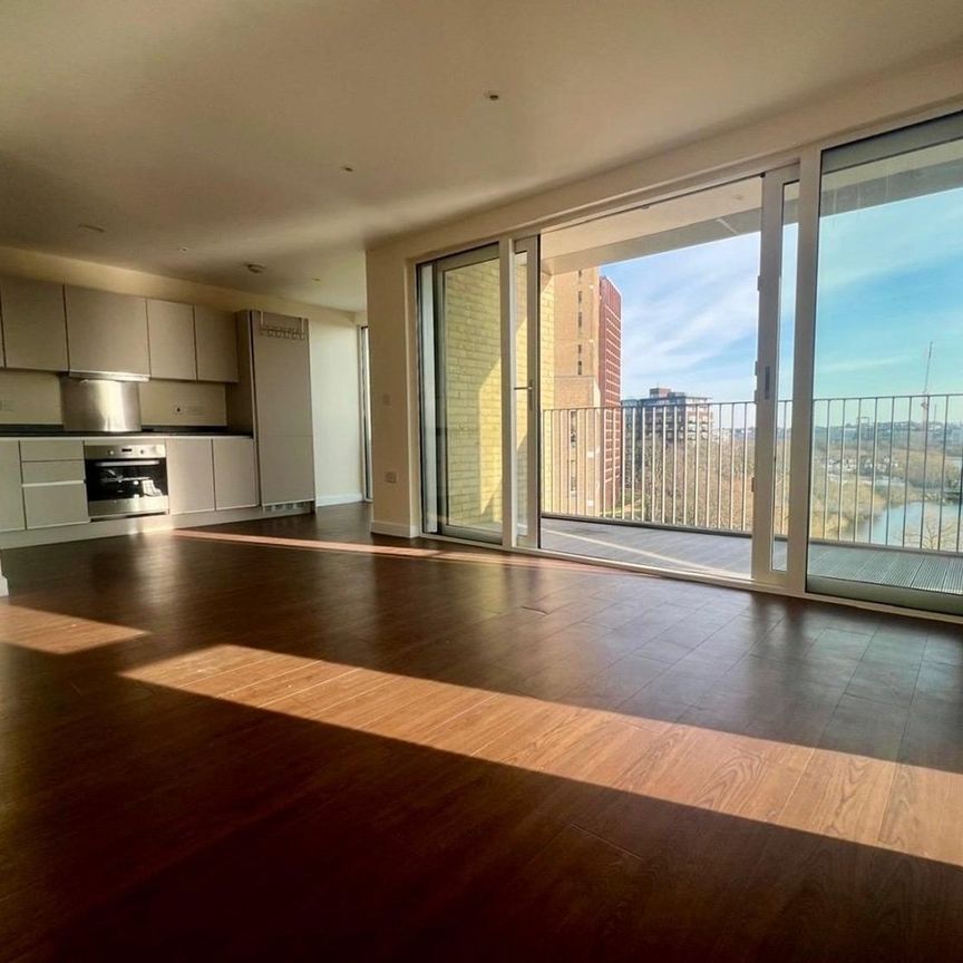 2 Bed Flat, Greenshank House, NW9 - Photo 1