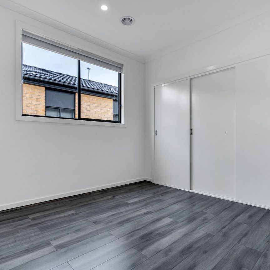 Family Home in Ooranya estate! - Photo 1