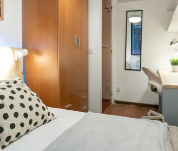 Calle de Ferraz, Madrid, Community of Madrid 28008 - Photo 3