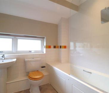 2 bedroom terraced house to rent - Photo 3