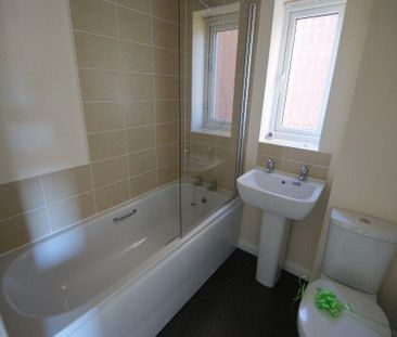 2 bedroom end of terrace house to rent - Photo 6