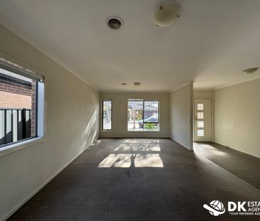 Spacious 4 Bedroom House - Photo 1