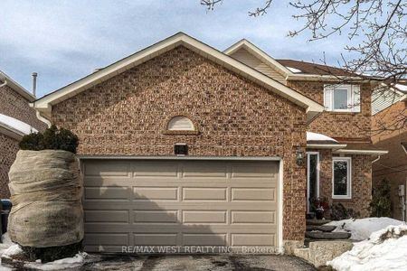 For Lease - 84 Mullis Crescent Unit# Main, Brampton, Ontario - Photo 2