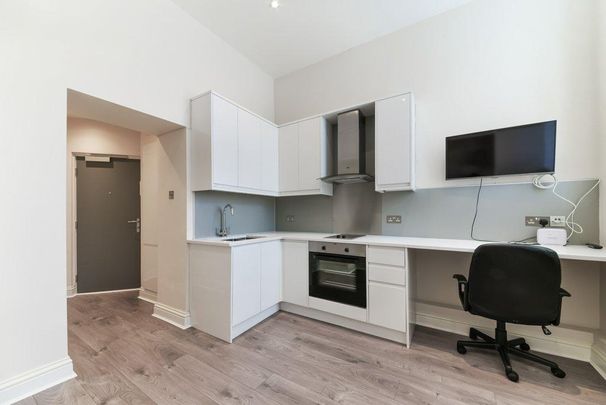 Studio to rent - Photo 1