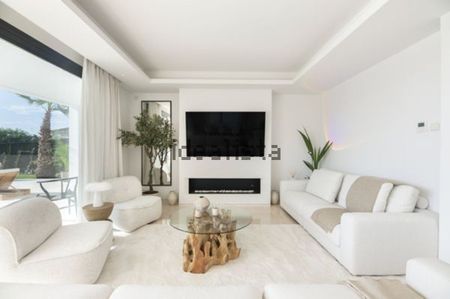 Alquiler de casa o chalet independiente en Calle Guaro, 24 - Photo 3