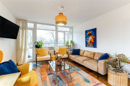 Fitzhugh Grove, London, SW18 flat to rent - Photo 3