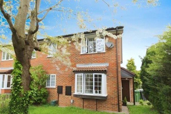 Cheylesmore Drive, Frimley, Camberley, Surrey, GU16 - Photo 1