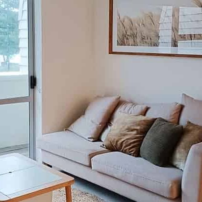 Modern Beachside Townhouse – Fully Furnished - Photo 1