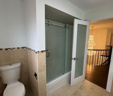 For Lease - 5 Burwash Court, Brampton, Ontario - Photo 2