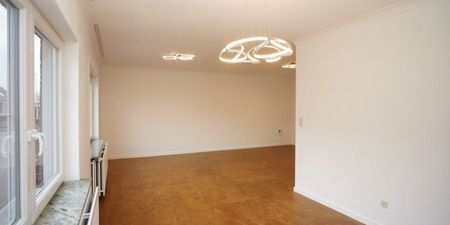 Appartement te huur in Genk voor € 1.100 met 3 slaapkamers - Photo 3