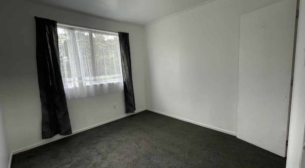 Ranui, 3 Bedroom - Photo 1