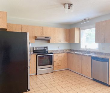 For Lease - 3457 WYMAN Crescent, Hunt Club - Windsor Park Village a... - Photo 1