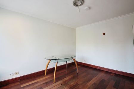 4 bed detached house to rent in Ferrers Avenue, West Drayton, UB7 - Photo 2