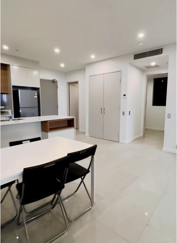 126 Banks Avenue, Sydney - Photo 3