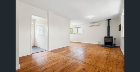 Sensational family home with superb outdoor entertaining areas - Photo 2