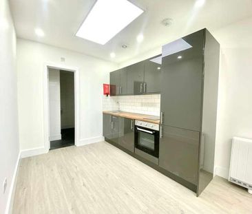 Kilburn High Road, London, NW6 - Photo 4