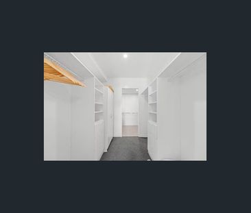 Furnished Bedroom Apartment with Rooftop Entertaining - Photo 1