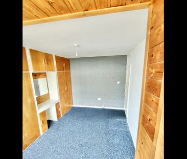 4 Bed Semi-Detached House, Galpins Road, CR7 - Photo 5