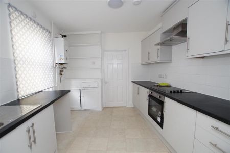 3 bedroom terraced house to rent - Photo 2