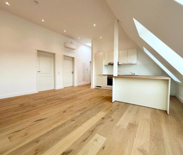 Dachgeschoss | 2 Schlafzimmer | EBK | sanierter Altbau | Klimaanlage - Photo 1