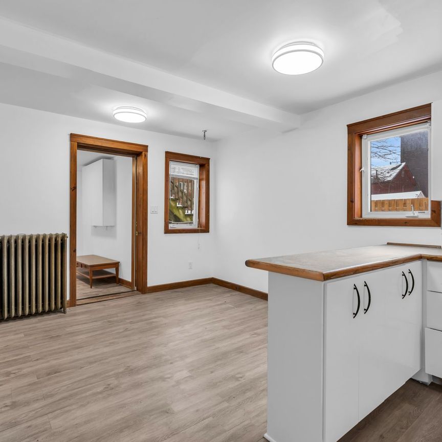 For Lease - 18 First Avenue Unit# Unit B, Orangeville, Ontario - Photo 1