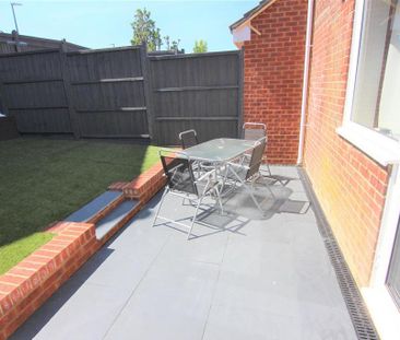 3 bedroom terraced house to rent - Photo 1