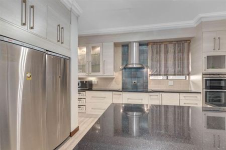 5 bedroom terraced house to rent - Photo 3