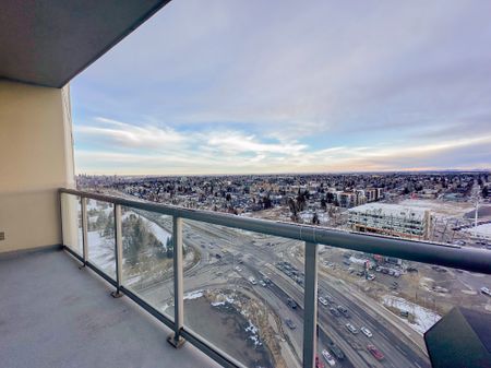 Fully Furnished 2 Bed Condo In Shaganappi Sw | Parking Included | In Suite Laundry | Ac - Photo 5