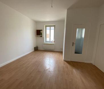 Location Maison 2 pièces 46m² LE CREUSOT 71200 - Photo 1
