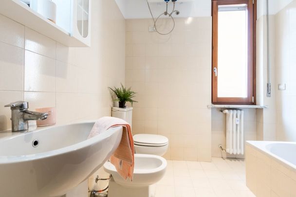 Wonderful single room in Via Luciano Zuccoli -Maggiolina - Martesana - Photo 1