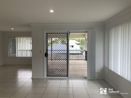 MODERN FAMILY HOME IN MOUNT COTTON - Photo 5