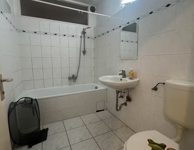 1,5 Zimmer-Wohnung mit Balkon in Tempelhof – Nur für December - Photo 1