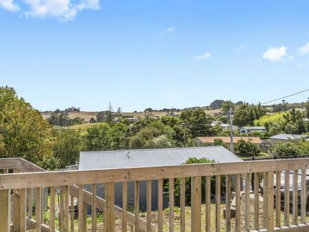 Wellsford, 23A Armitage Road - Photo 3