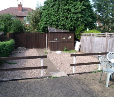 1 bedroom in a house share to rent - Photo 6