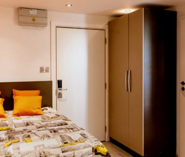 Studio 104 - Photo 1