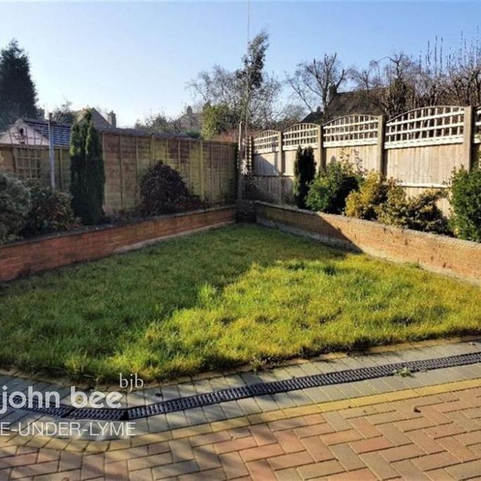 3 bedroom semi-detached house to rent - Photo 1