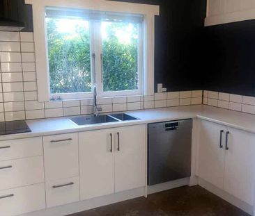 4 bedroom character home close to CBD - Photo 1