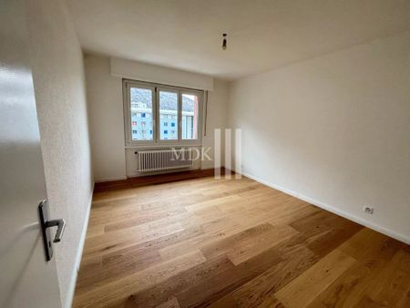 For rent in Monthey a renovated 3.5 room apartment - Photo 4