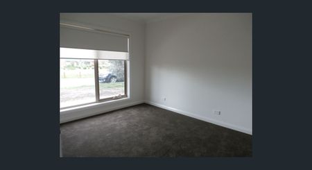 Cozy 2 bedroom home - Photo 3