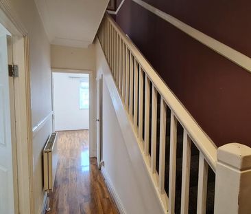 4 bedroom flat to rent - Photo 4