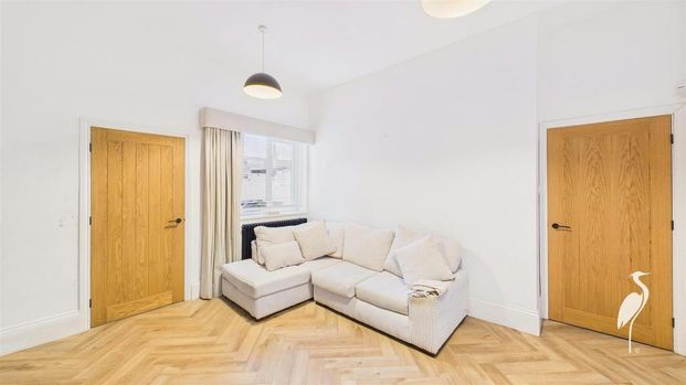 2 bedroom cottage to rent - Photo 1