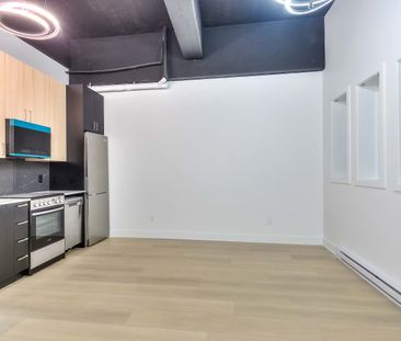 2080 av Lincoln, Urban Studio Living – Close to Transit & Shops - Photo 1